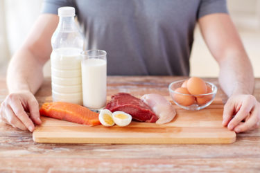 薄毛を解決する必需品はたんぱく質！何を食べたらいいのか伝授
