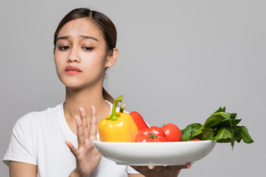 偏った食生活で薄毛に？野菜不足だと頭皮はどうなってしまうのか？